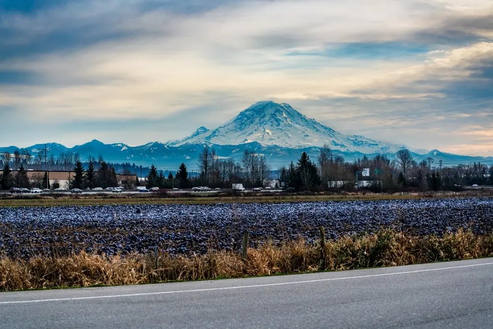 A view of Mount Rainier from Kent, Washington.